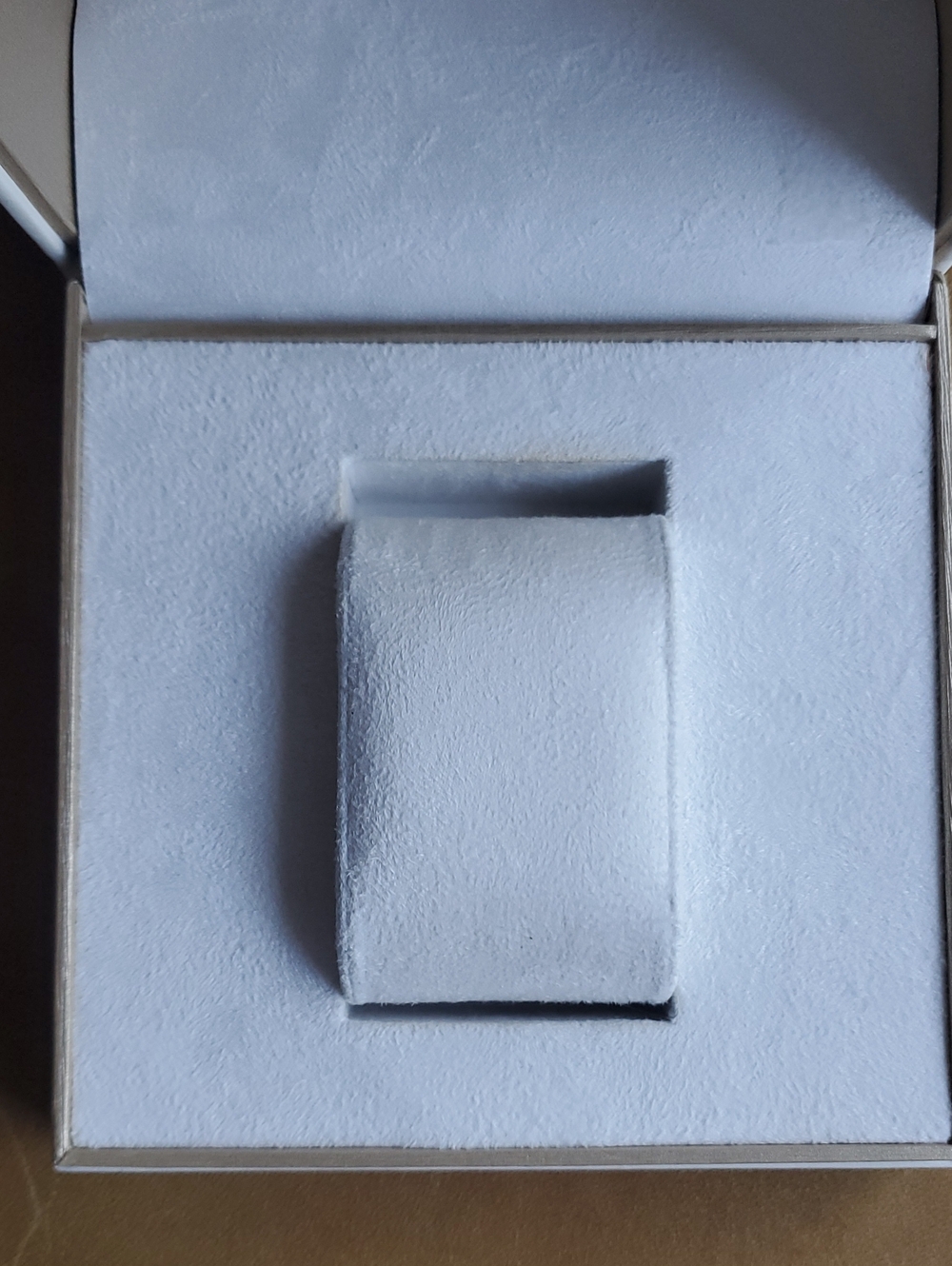 Versace Watch Box - Picture 6 of 9